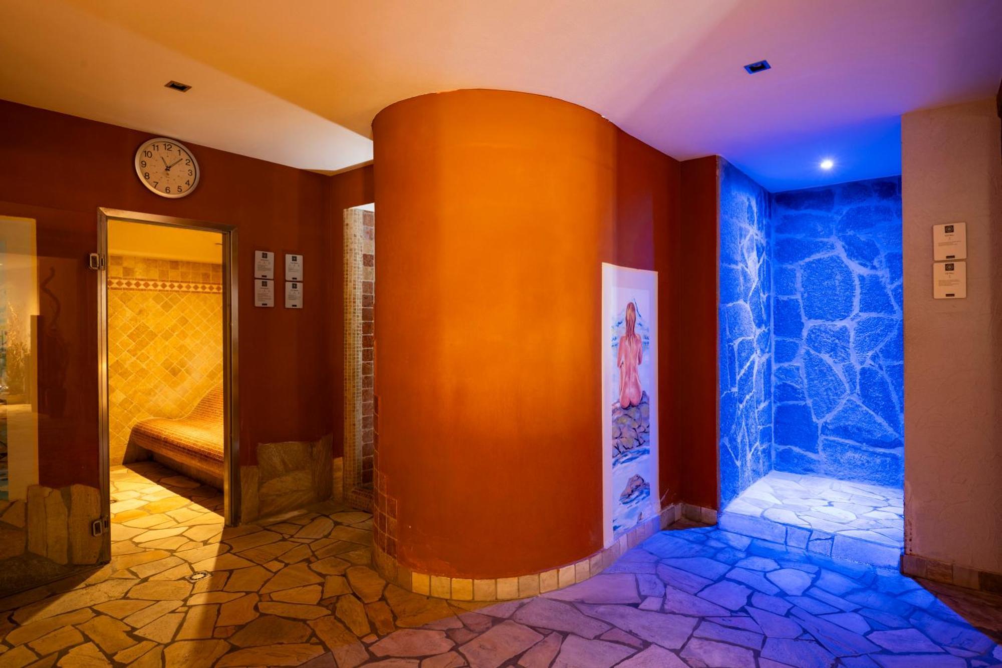 Sport Hotel Vittoria Passo del Tonale Exterior photo