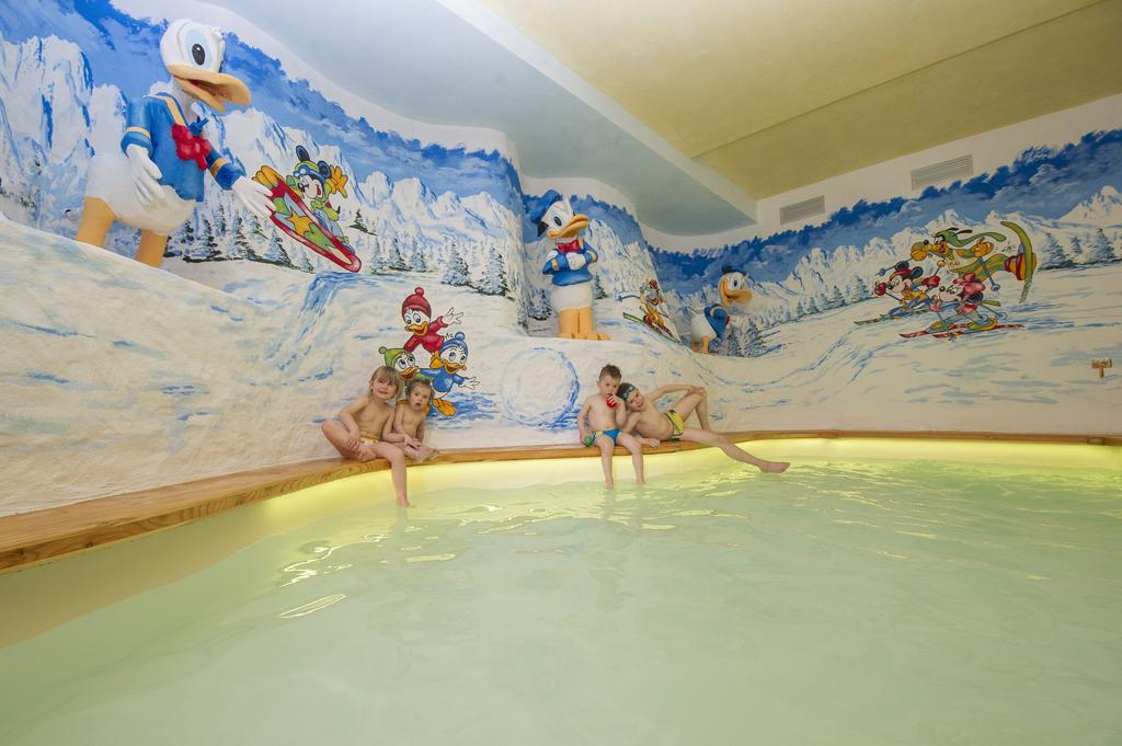 Sport Hotel Vittoria Passo del Tonale Exterior photo