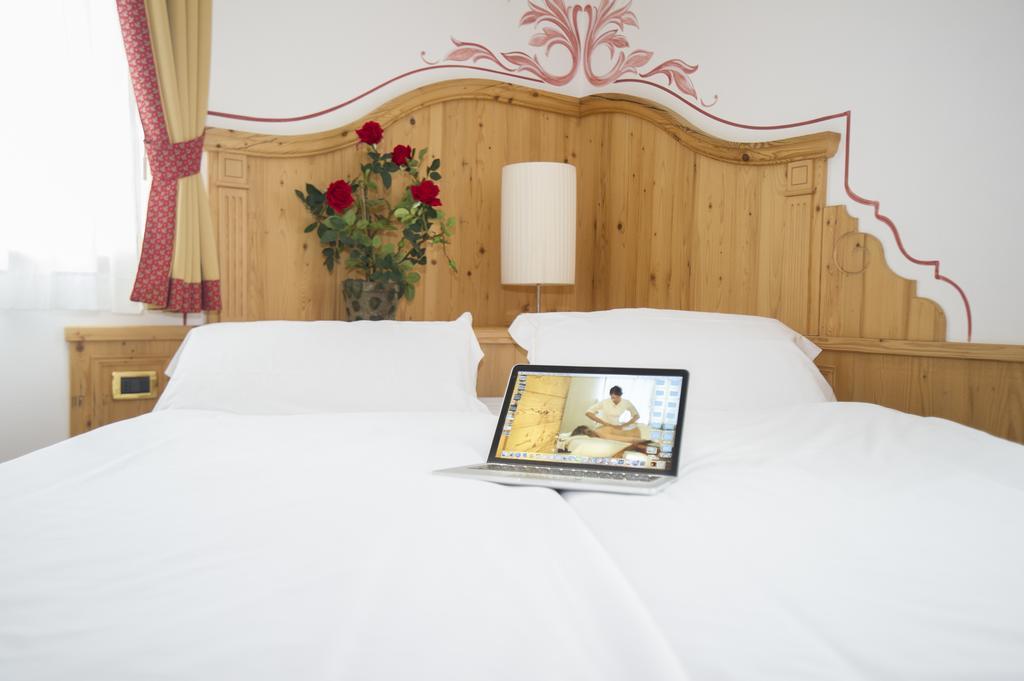 Sport Hotel Vittoria Passo del Tonale Exterior photo
